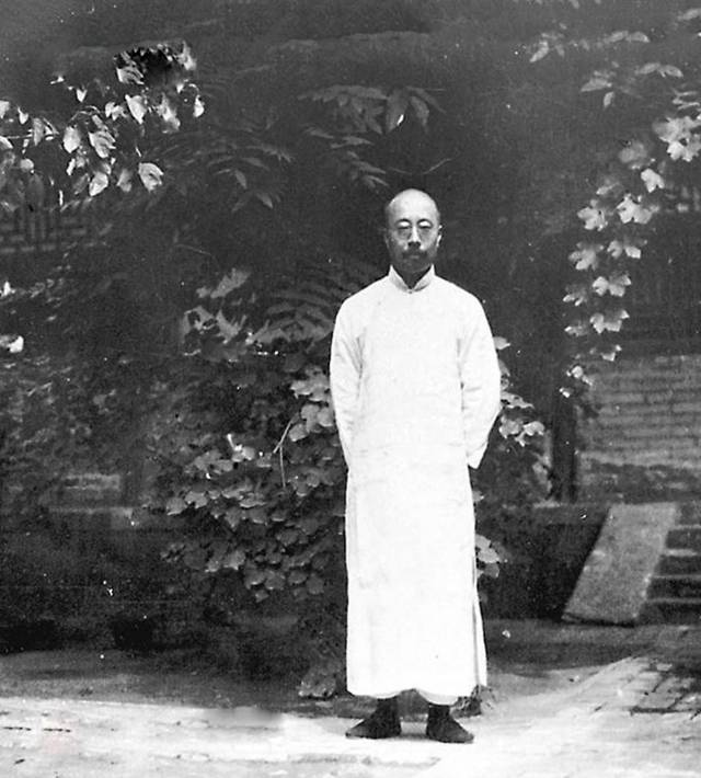 “星空官网”重庆渝中约谈网红景点消防安全责任人管理人(图1) 星空官网